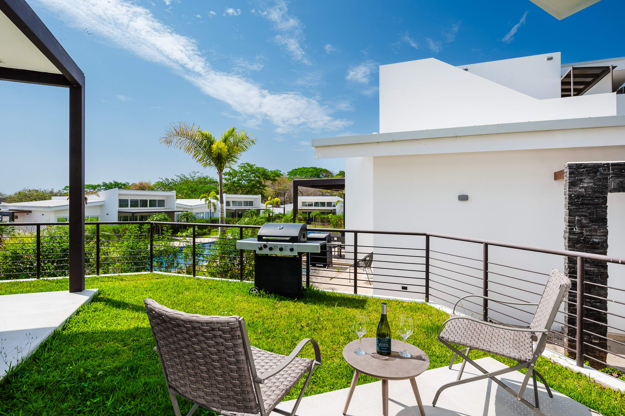 The Enclave | Ultra-Modern 5 Bedroom Villa Located Minutes From the Beach!