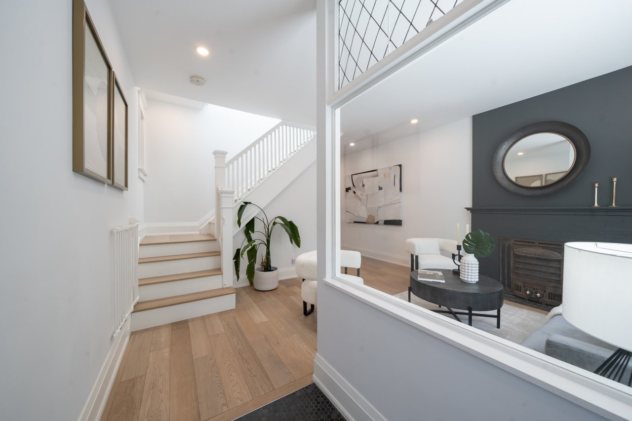 38 Richard Ave 