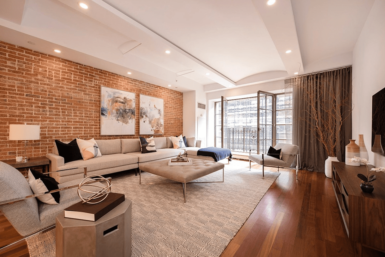 43 W 64th St, #6B