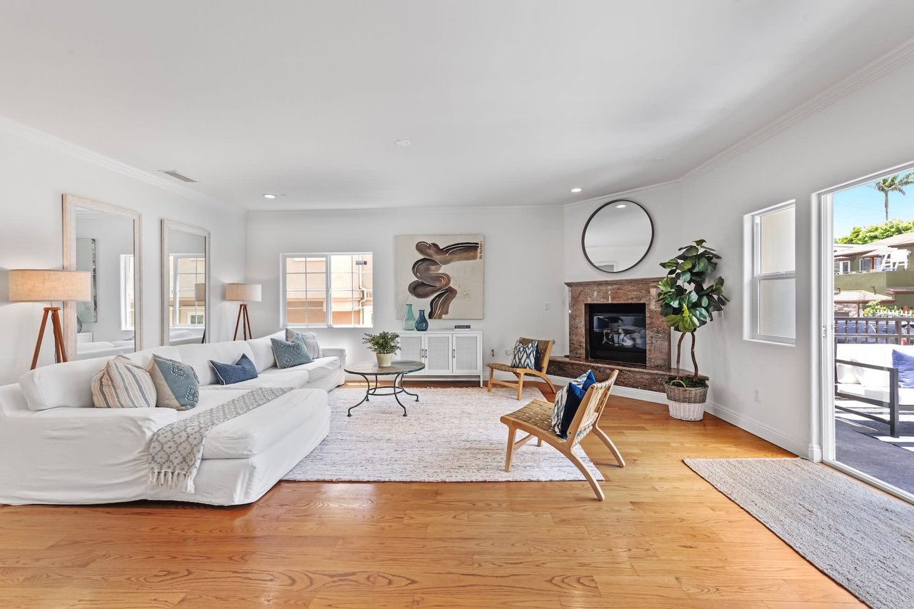 1042 7th Street
