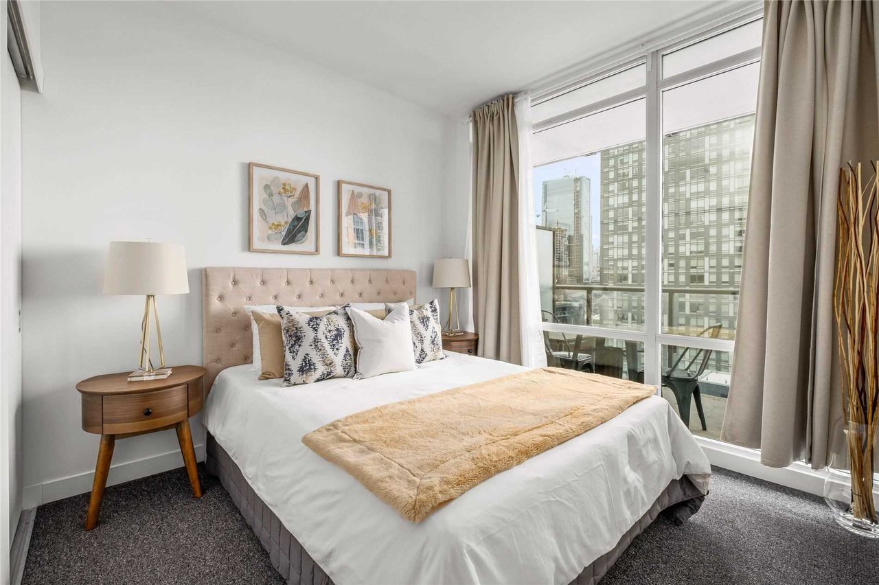 170 Fort York Blvd #1208