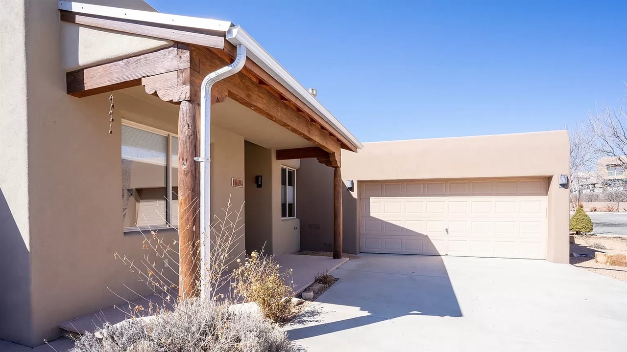 6494 Camino Rojo