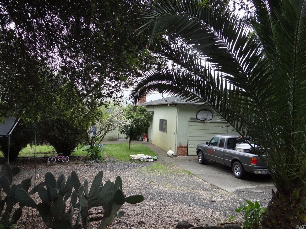 1230 Dry Creek Rd