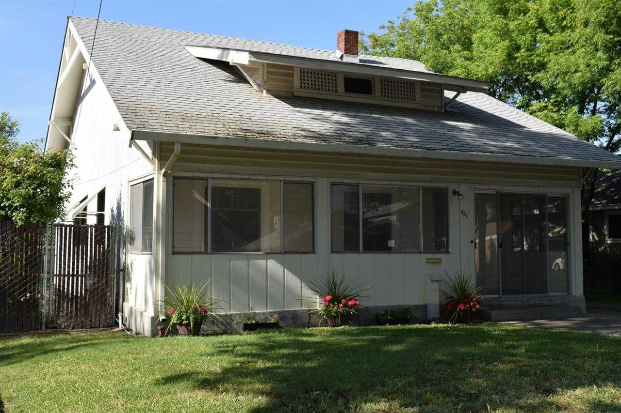 327 W Highland Avenue