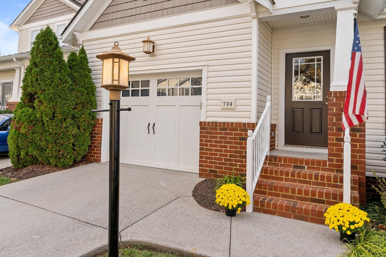 704 Abbey Village Circle
