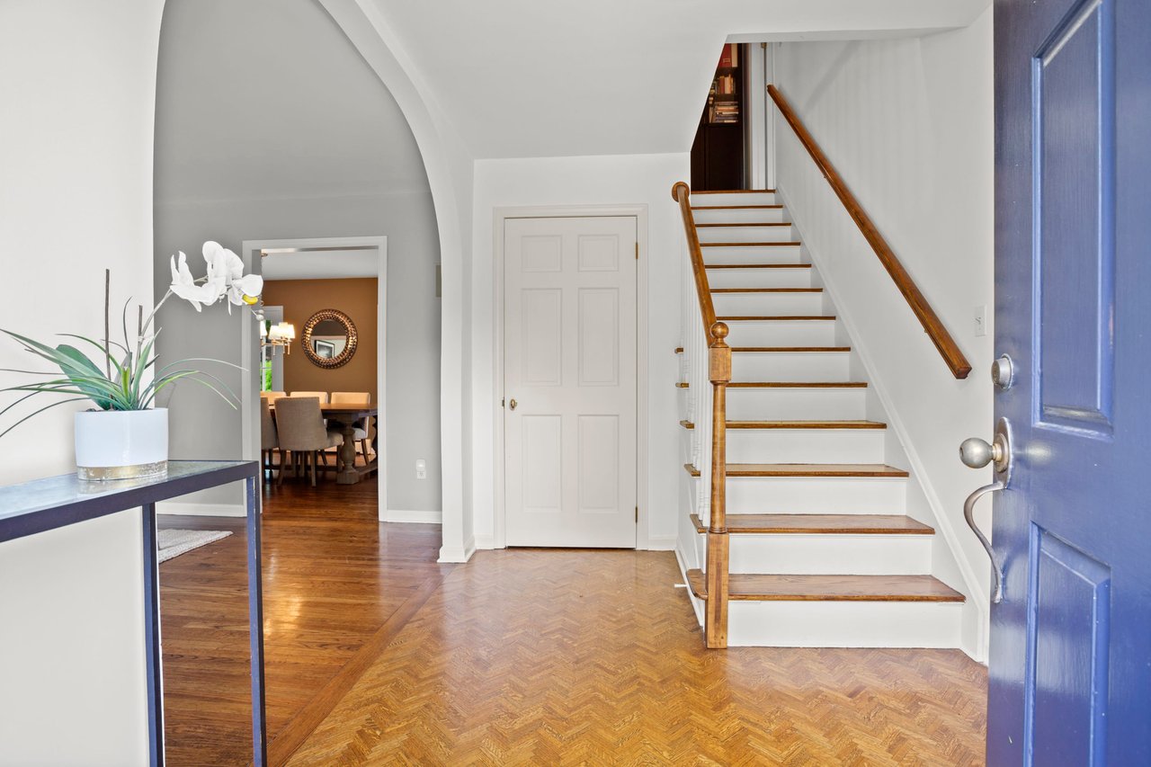 12 Saint George Place