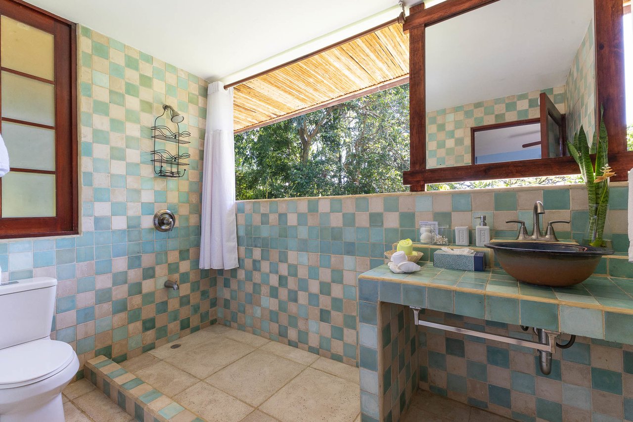 Balinese Tropical Rental Villa, Manuel Antonio, Puntarenas