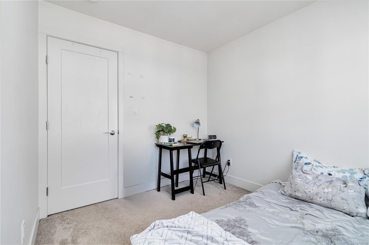 21-370 Latoria Blvd, Colwood