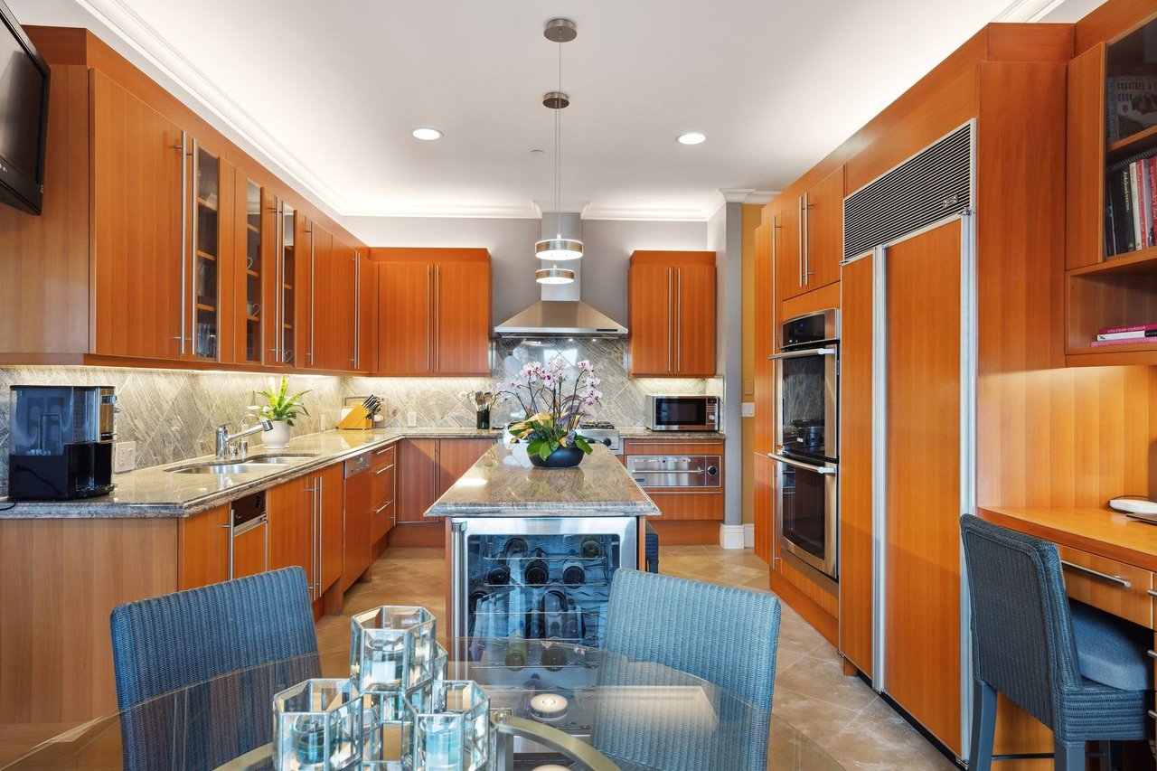 54 De Silva Island Drive