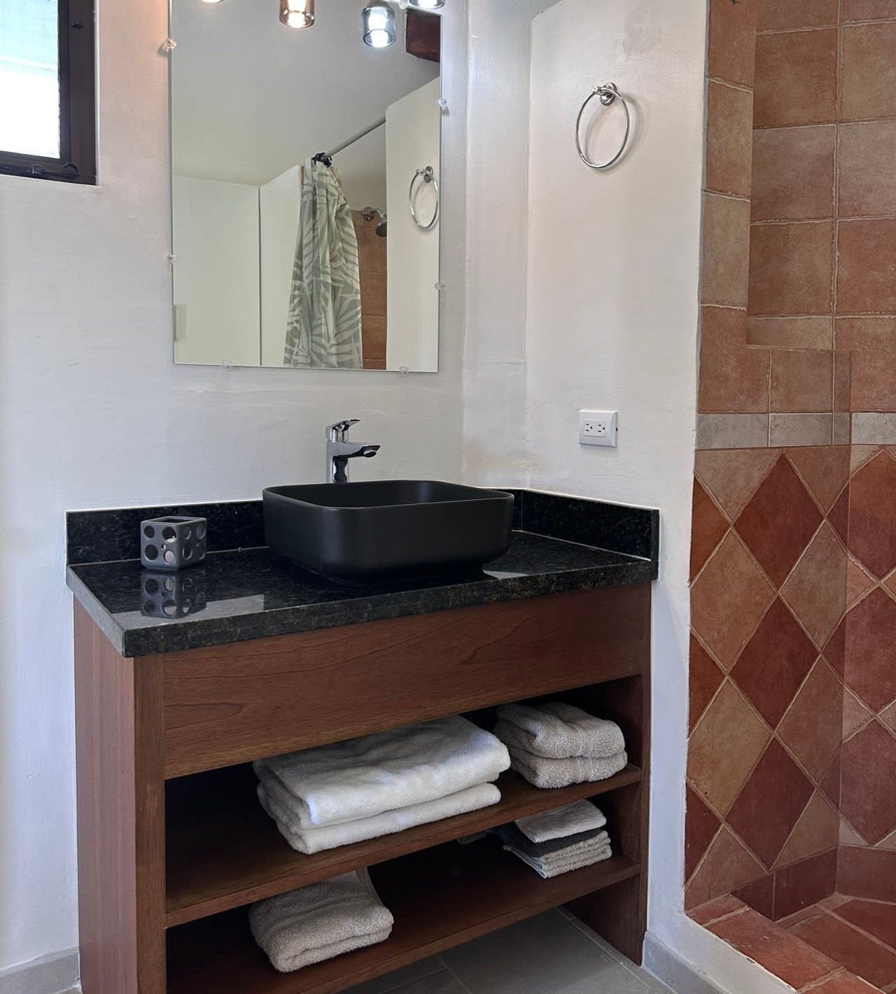 Uvita Home with Additional Lot Zoned Residential/Commercial