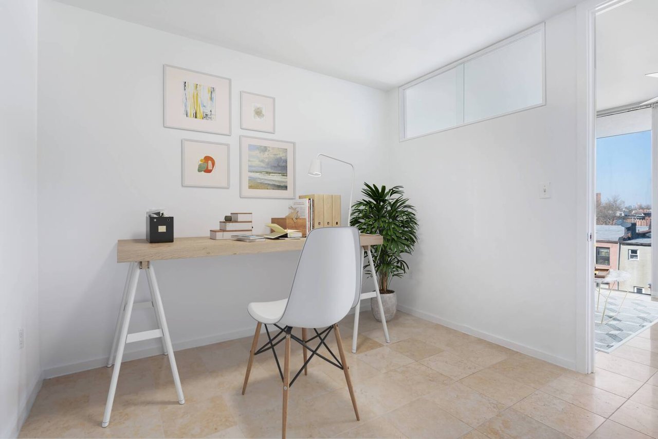 935 Pacific St, #302