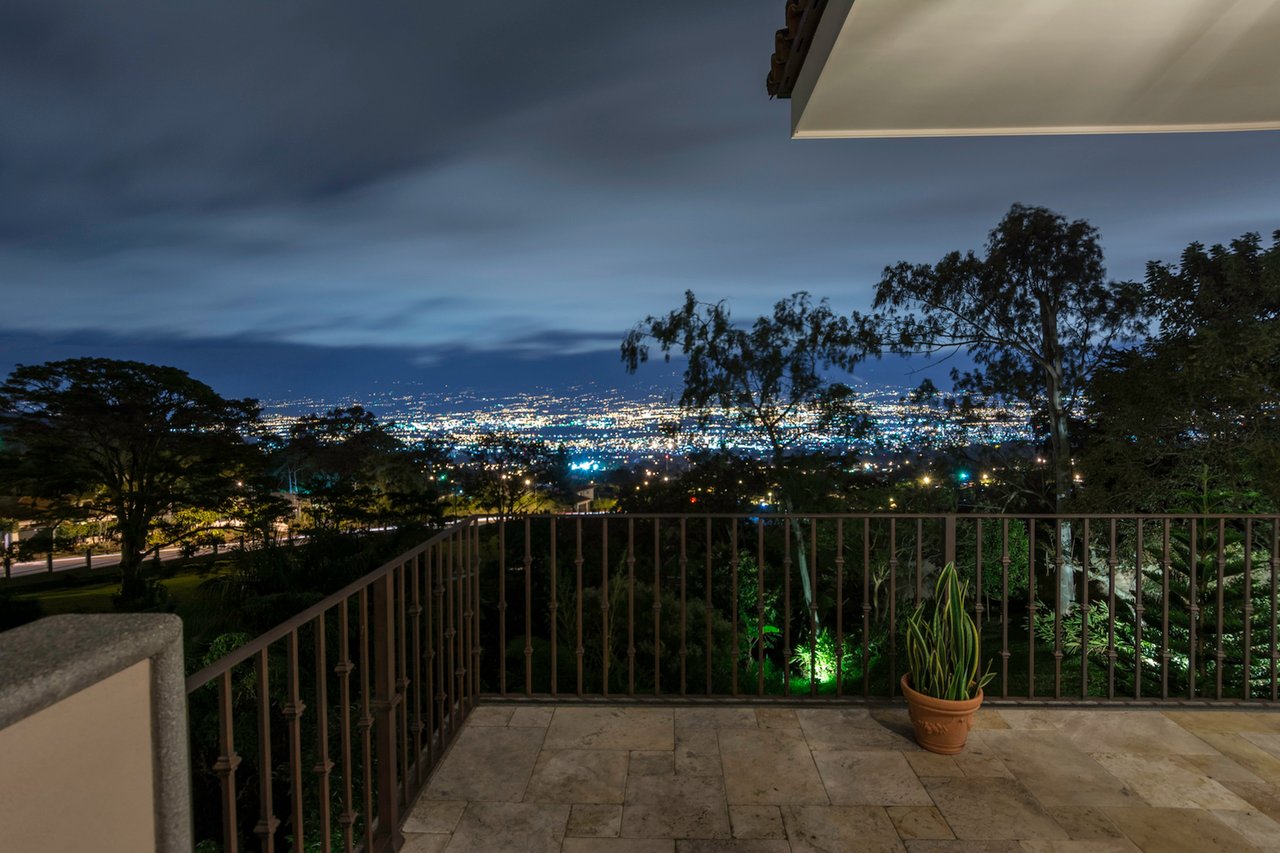 Colonial View Tennis Estate, Escazu, San Jose