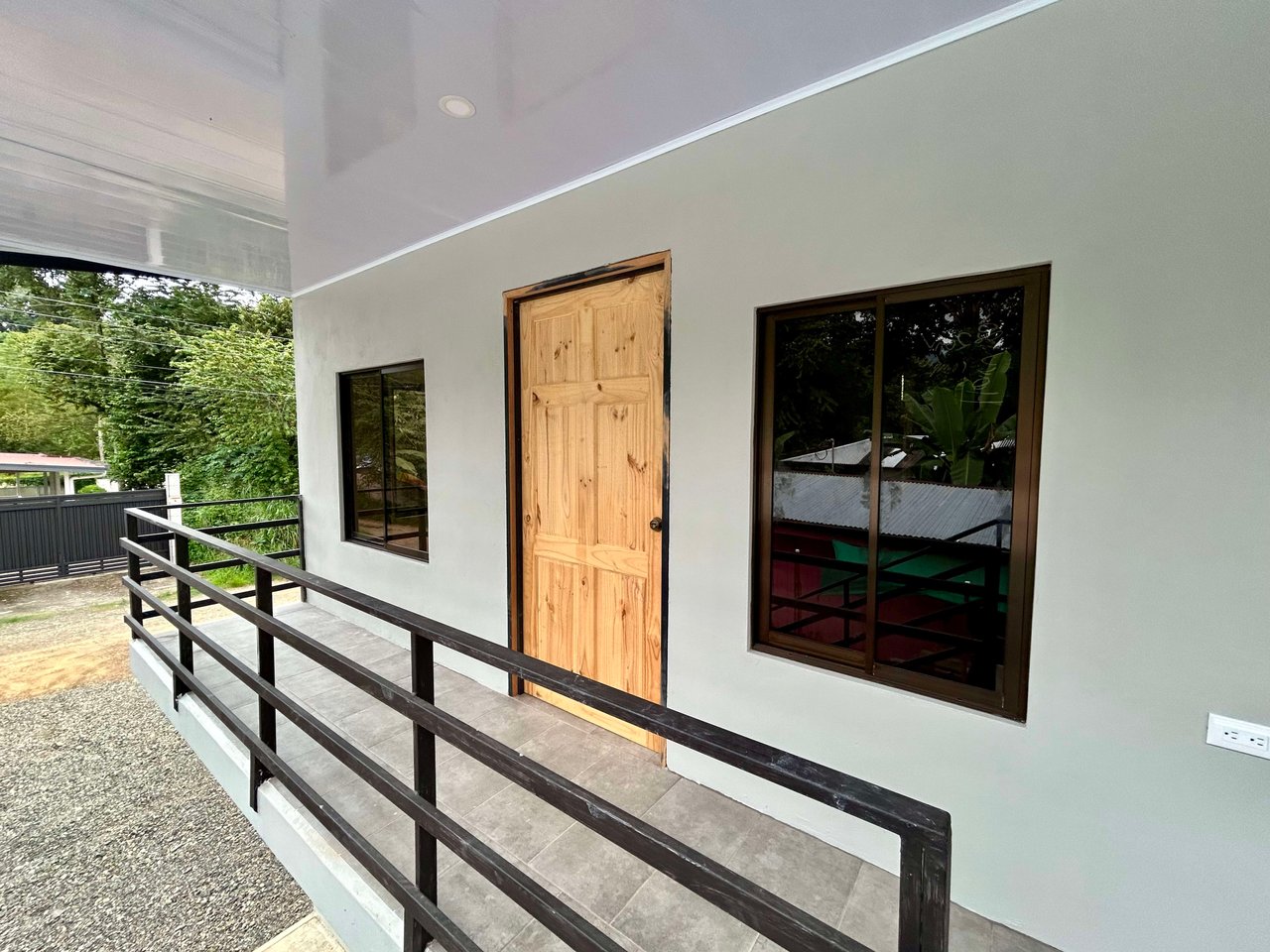 4-Units Mini Apartment In Uvita, Potential Rental income