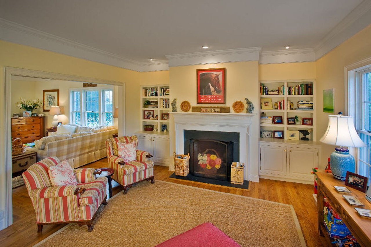 Charming and Cozy in Southampton Village