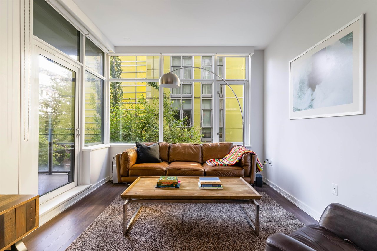 201-181 W 1st Ave