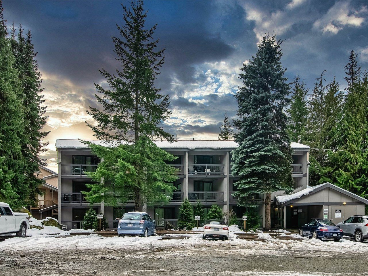 308-2109 Whistler Rd