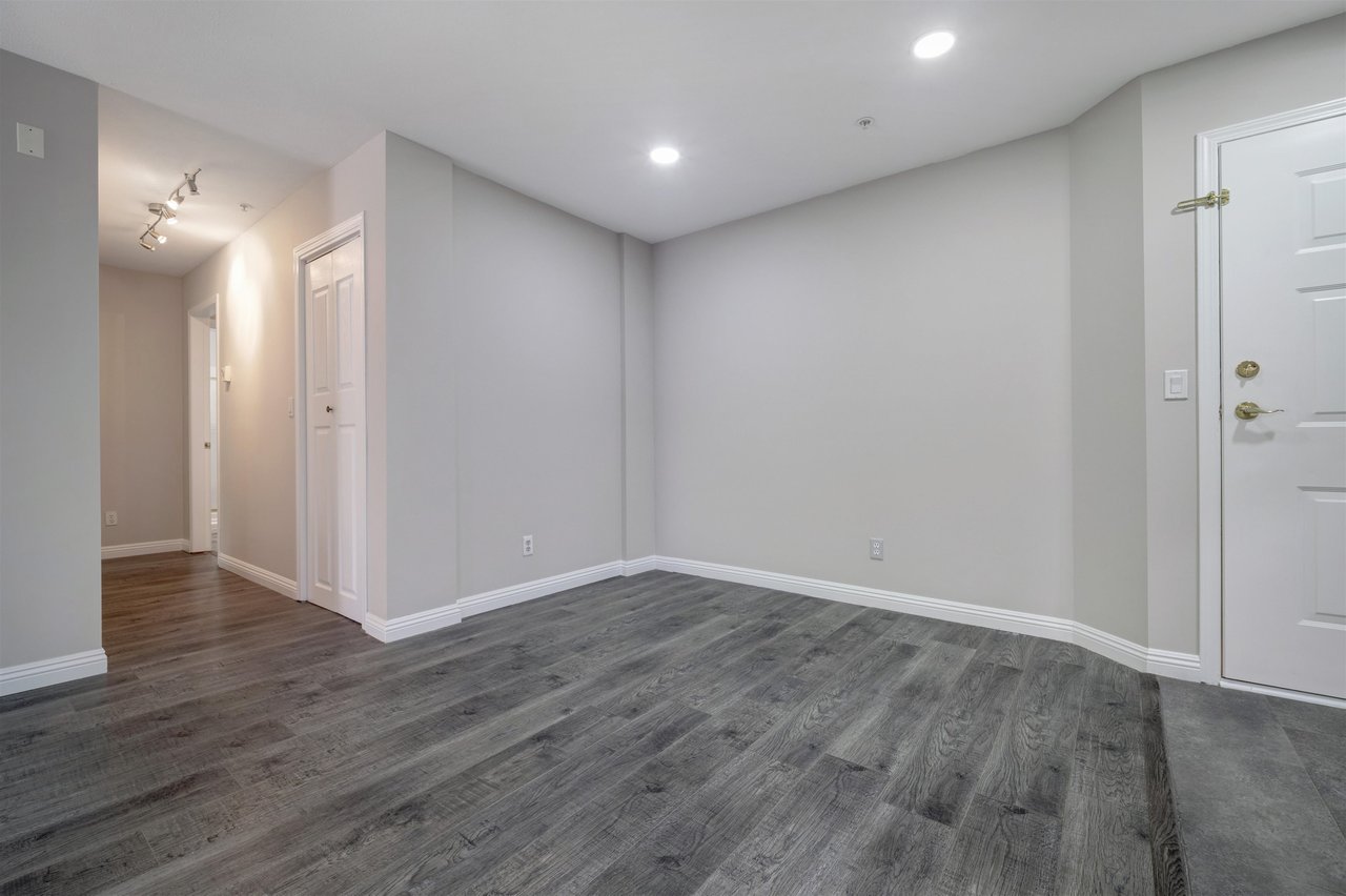 320-7139 18th Ave
