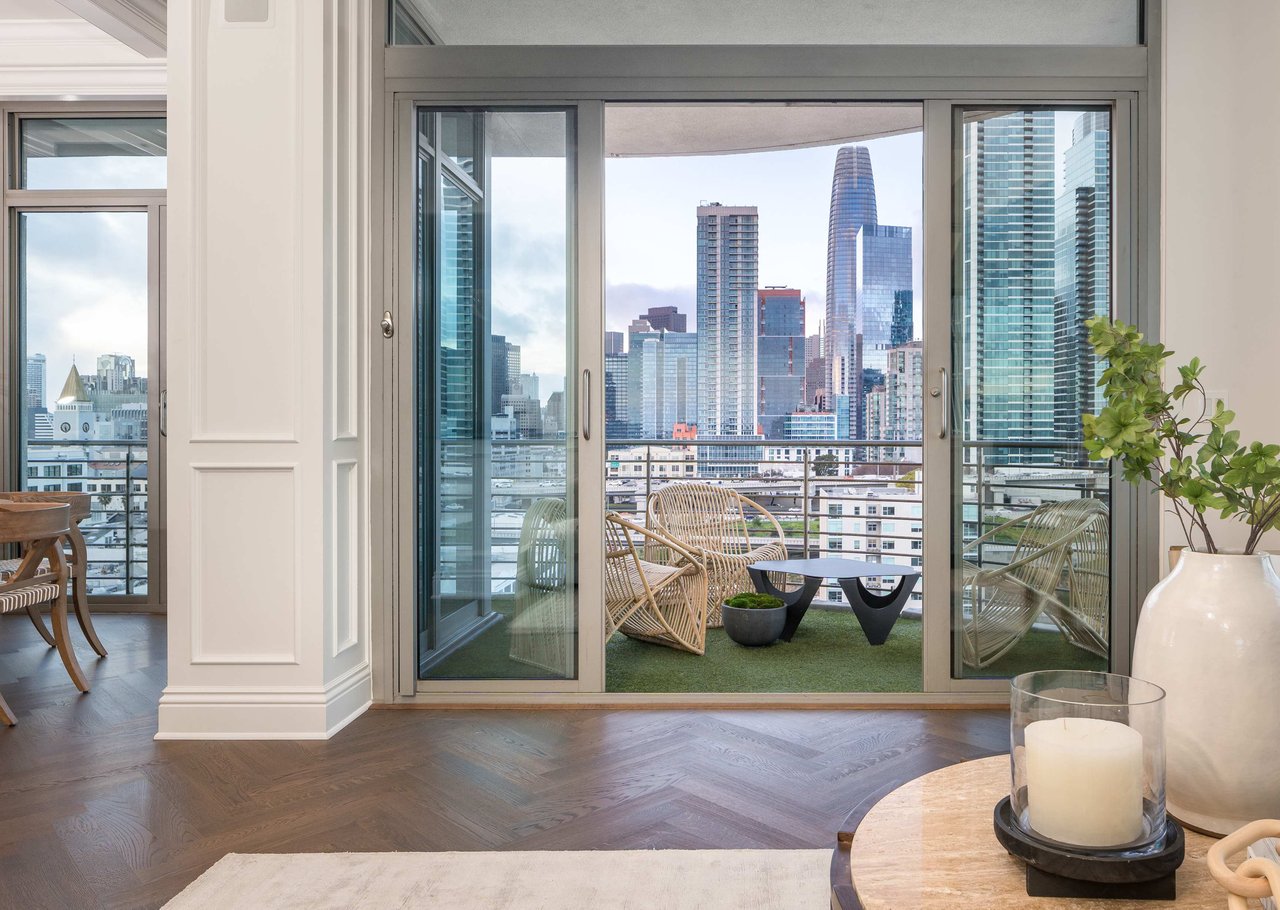 219 Brannan Street Unit: 18D