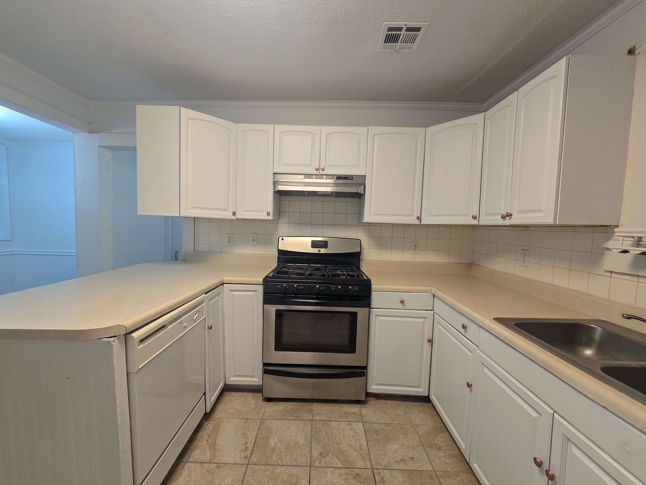 209 E Main St