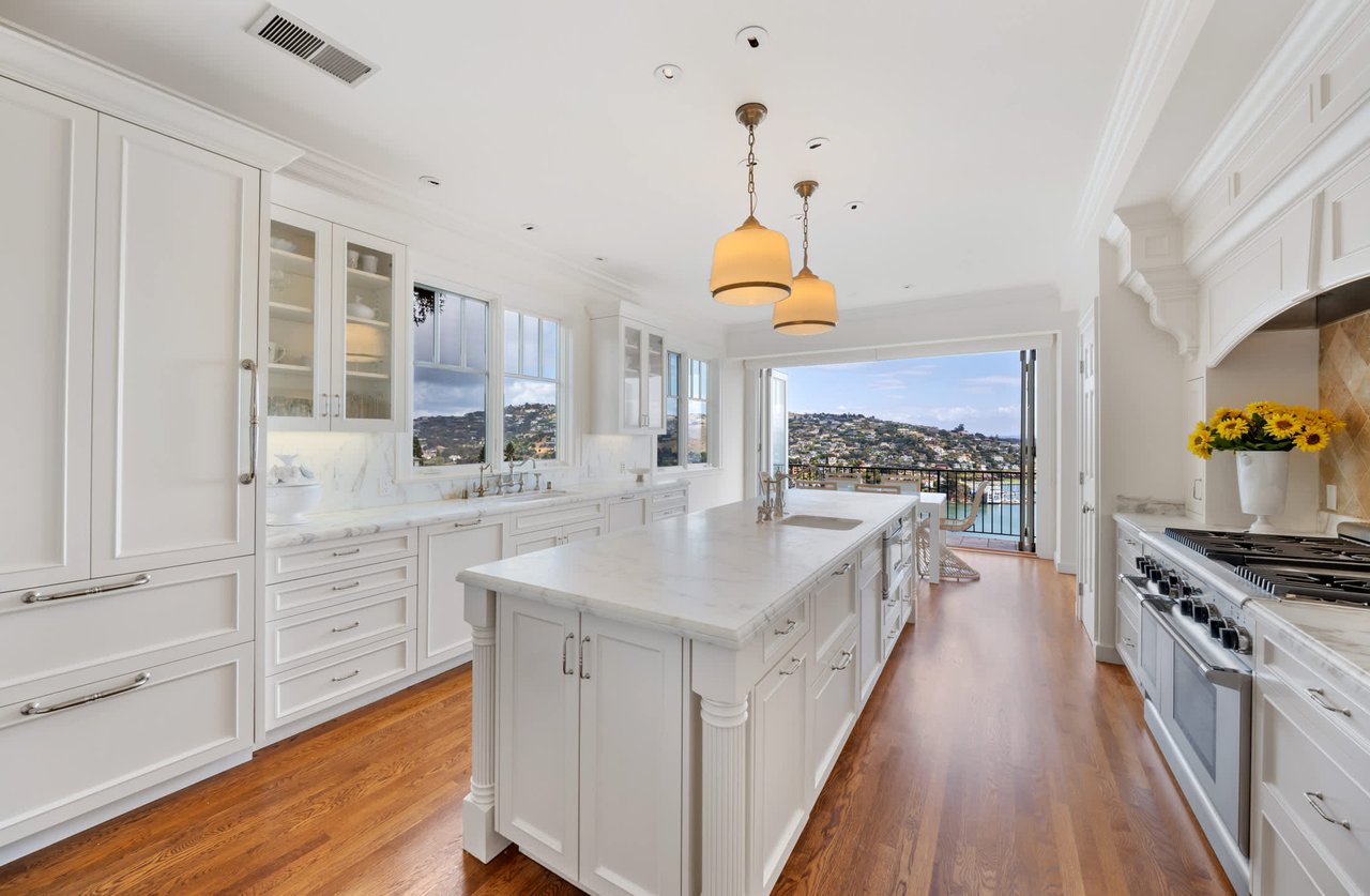 Iconic Belvedere View Estate