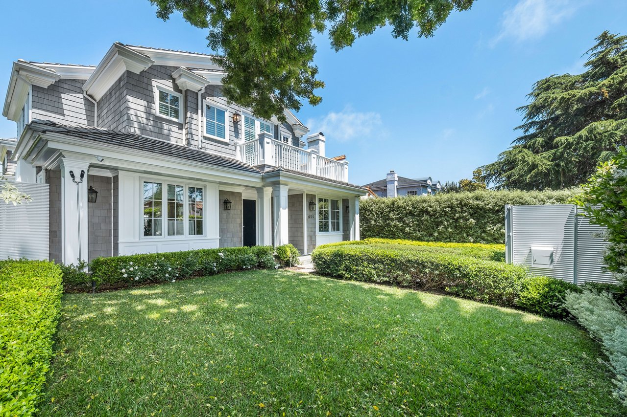 Just Listed-Magnificent Hamptons Style Traditional Residence