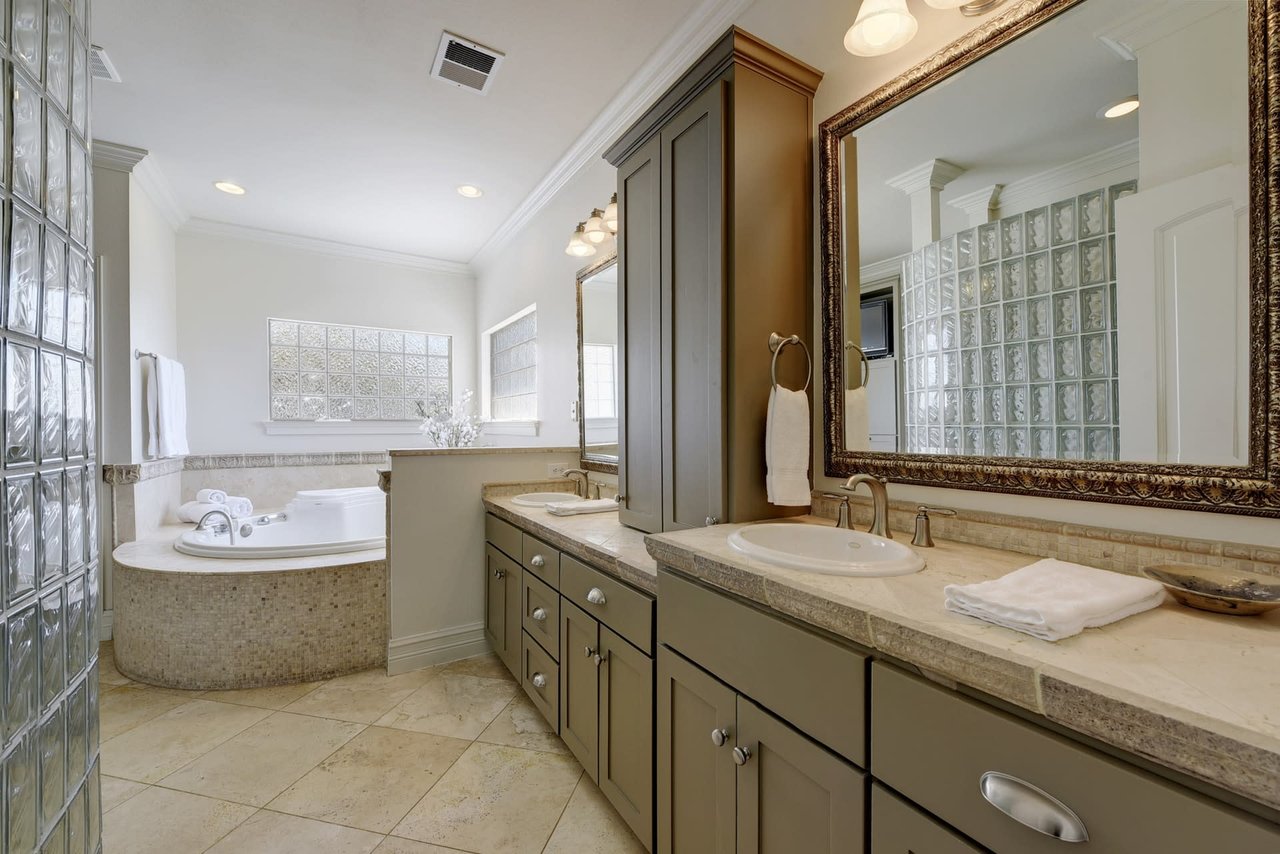 4505 Elkwater Cv