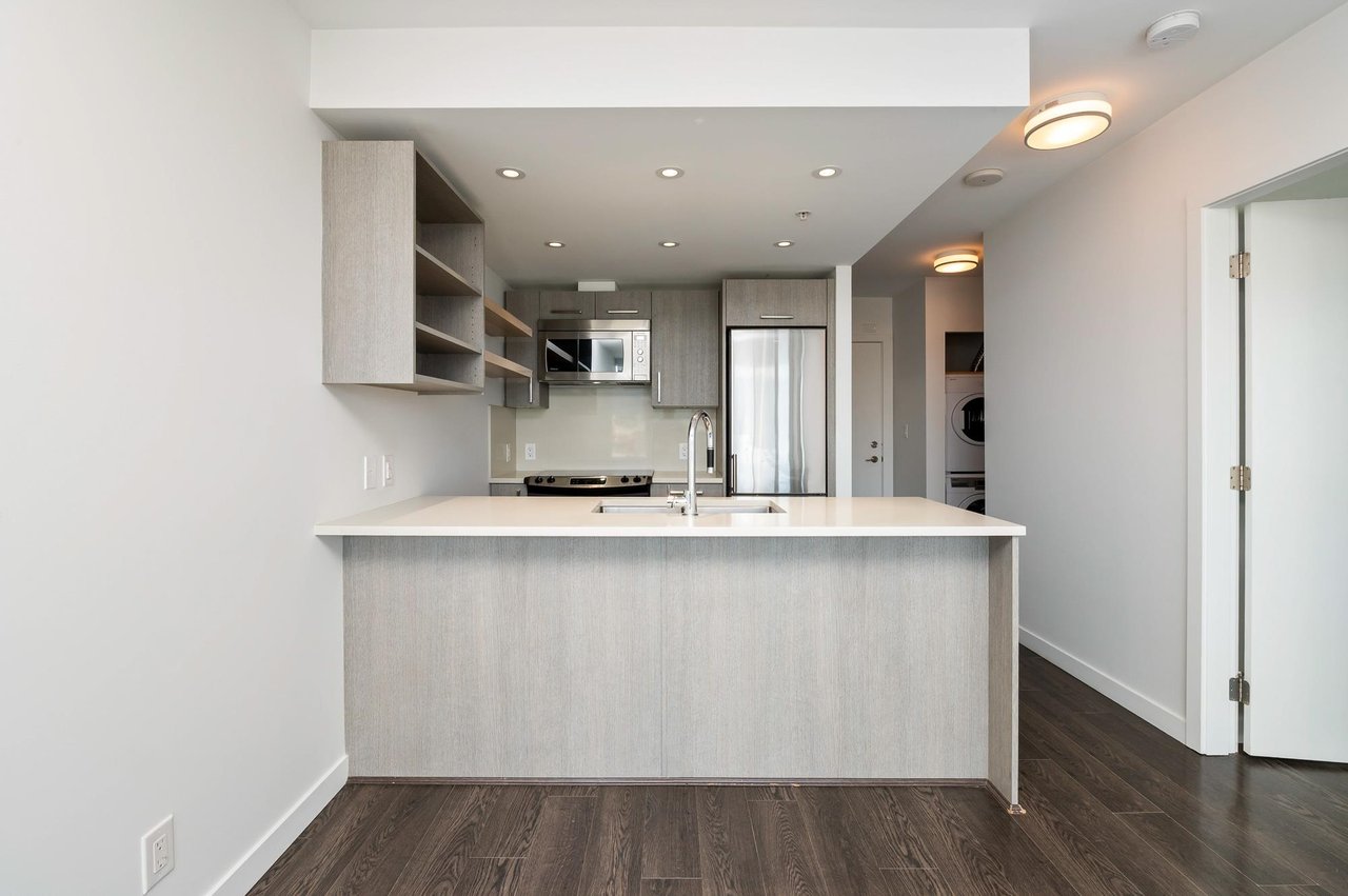 356-955 E Hastings St