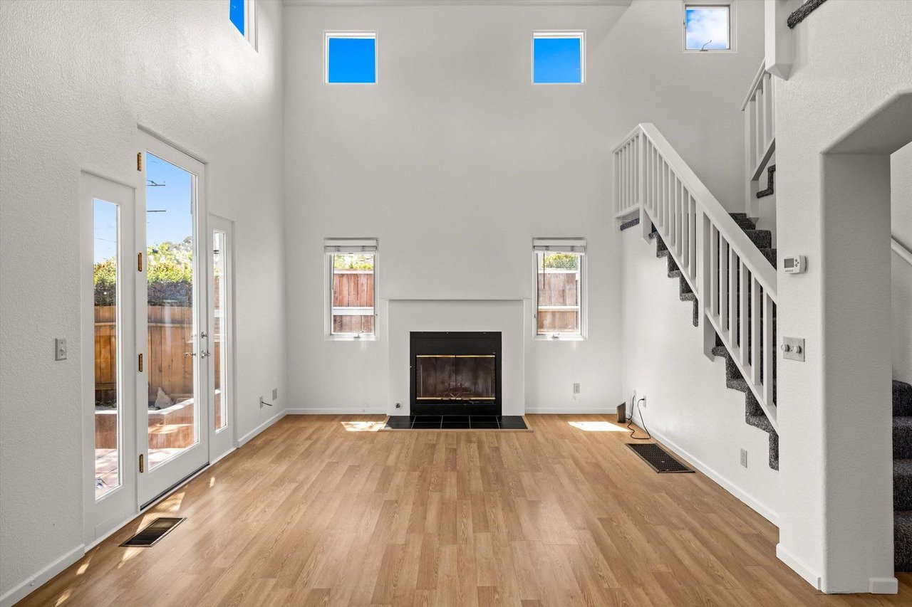 107 W Quinto St