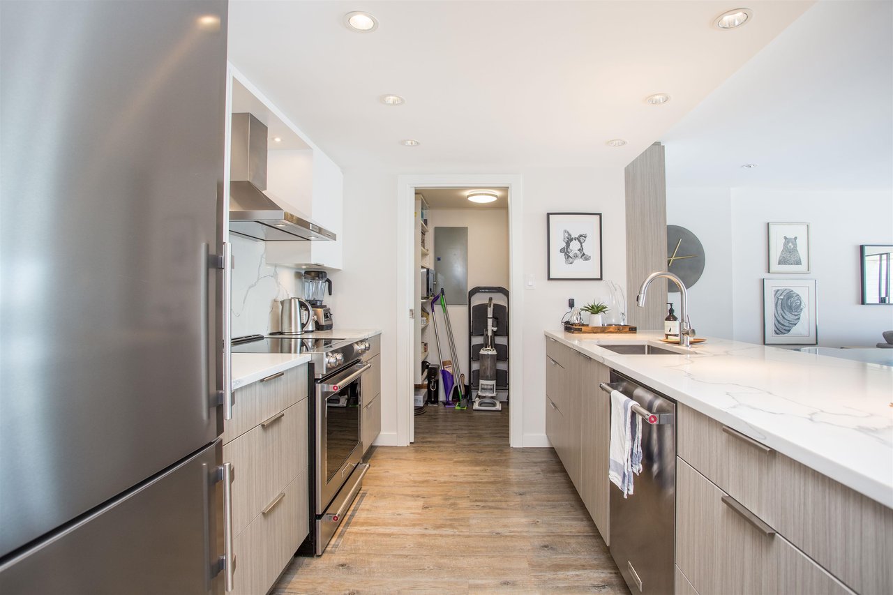 34-2242 Folkestone Wy