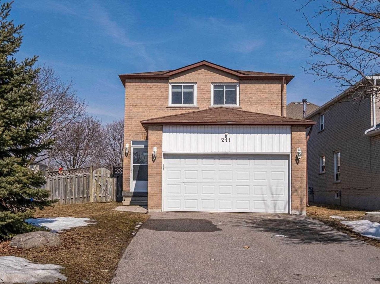 DETACHED CORNER LOT