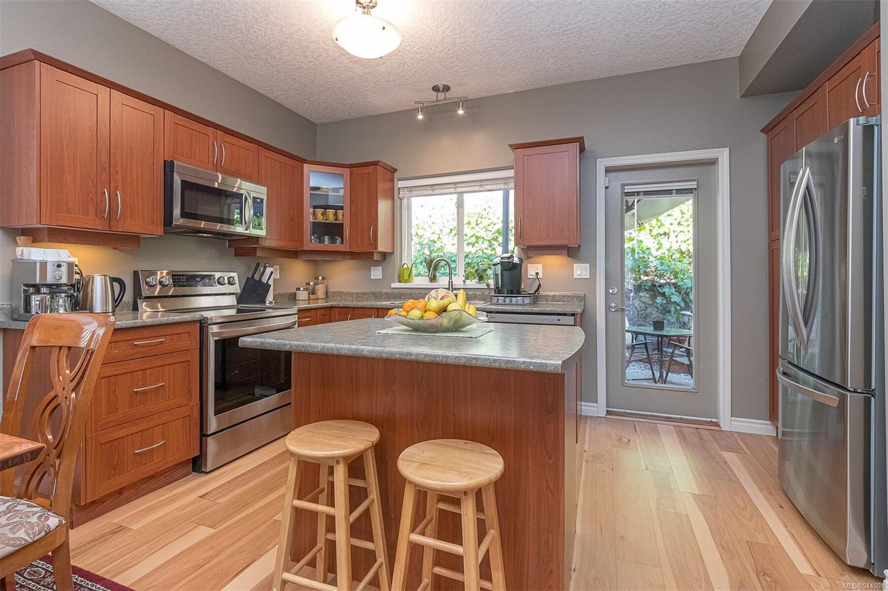 577 Kingsview Ridge