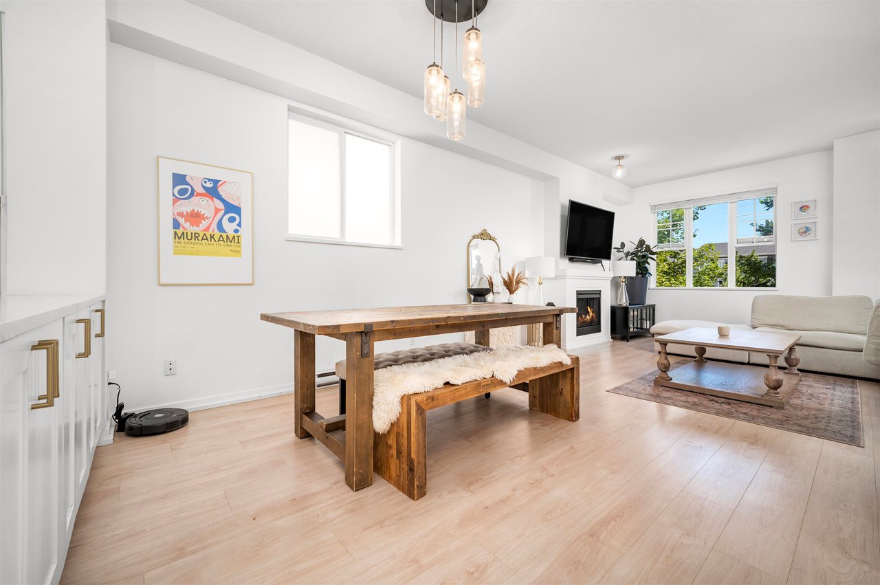 17-8385 Delsom Wy