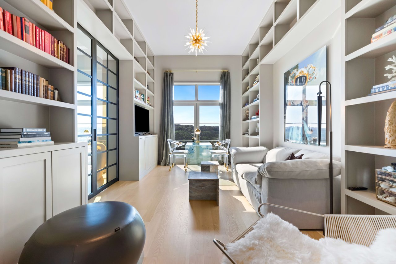 Westlake Hills Contemporary Masterpiece 