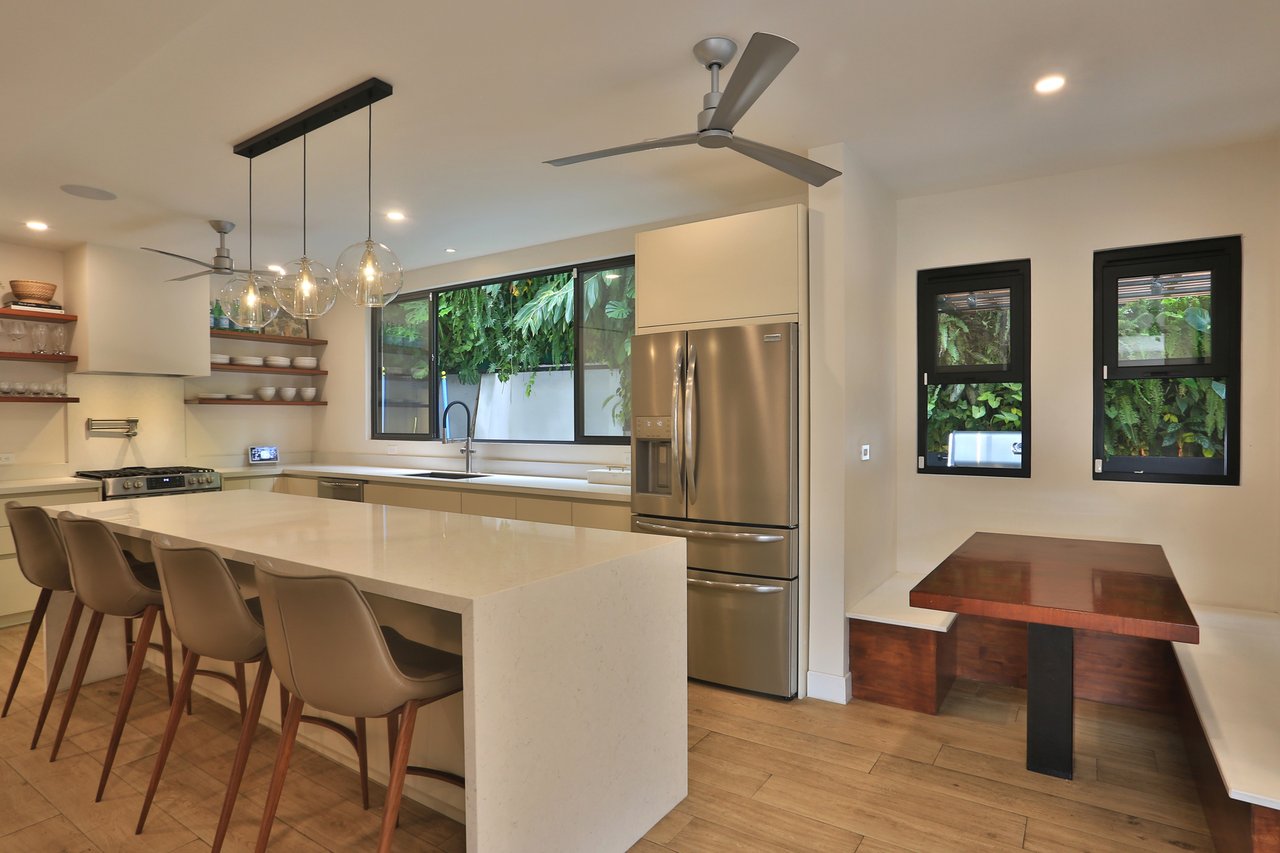 Remodeled Contemporary View Home, Escazu, San Jose