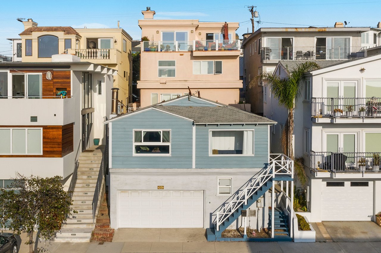 Charming Manhattan Beach Cottage