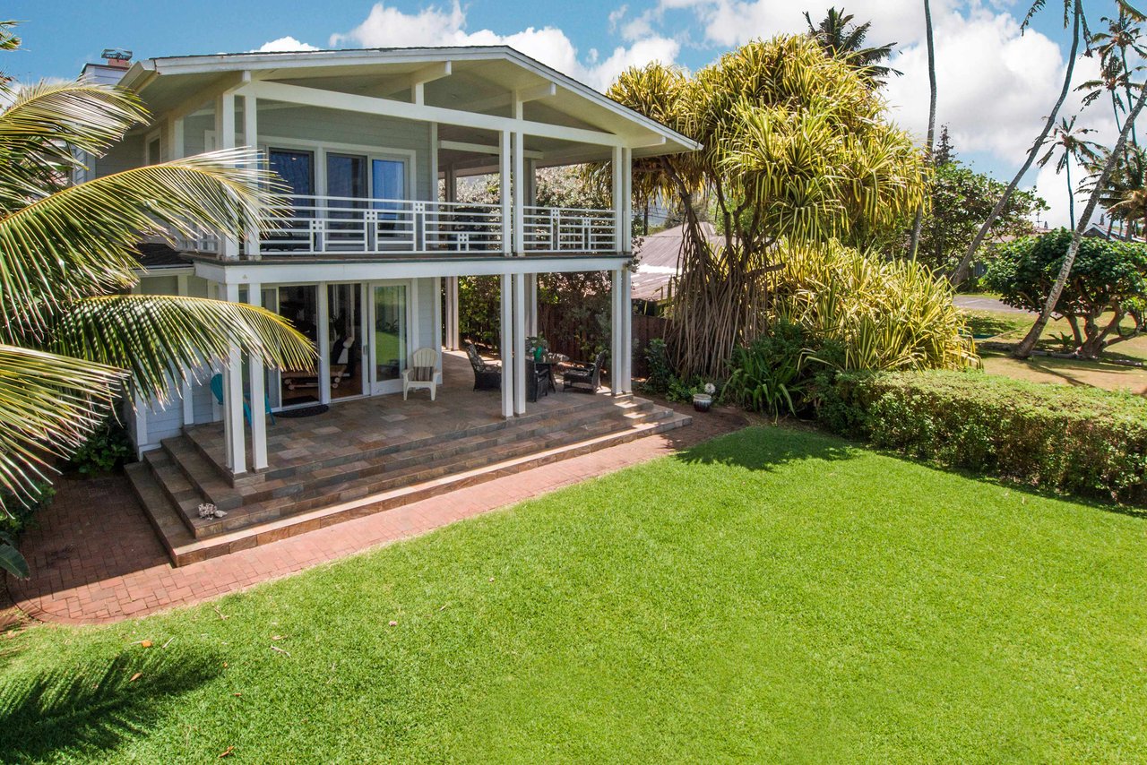 Modern Mokuleia Beachfront