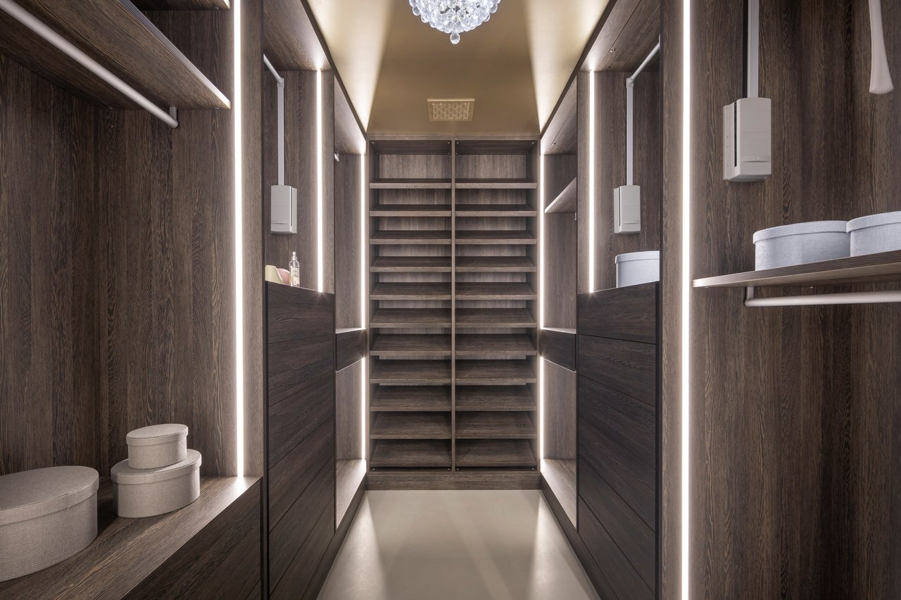 Ritz-Carlton Penthouse 2401