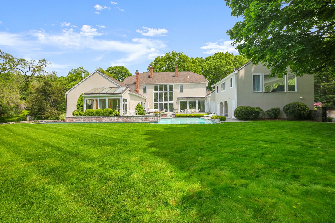 10 Guard Hill Road