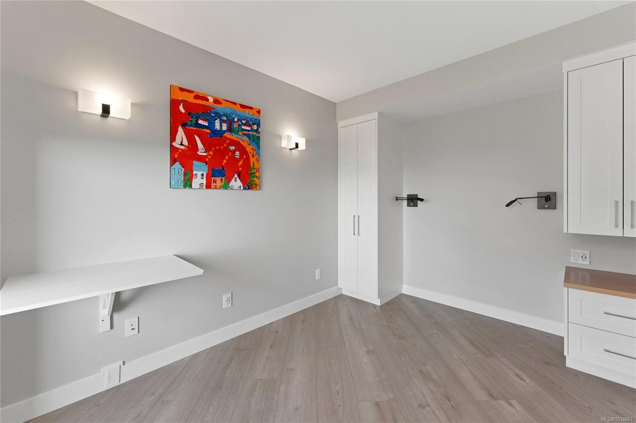 804-930 Yates St, Victoria