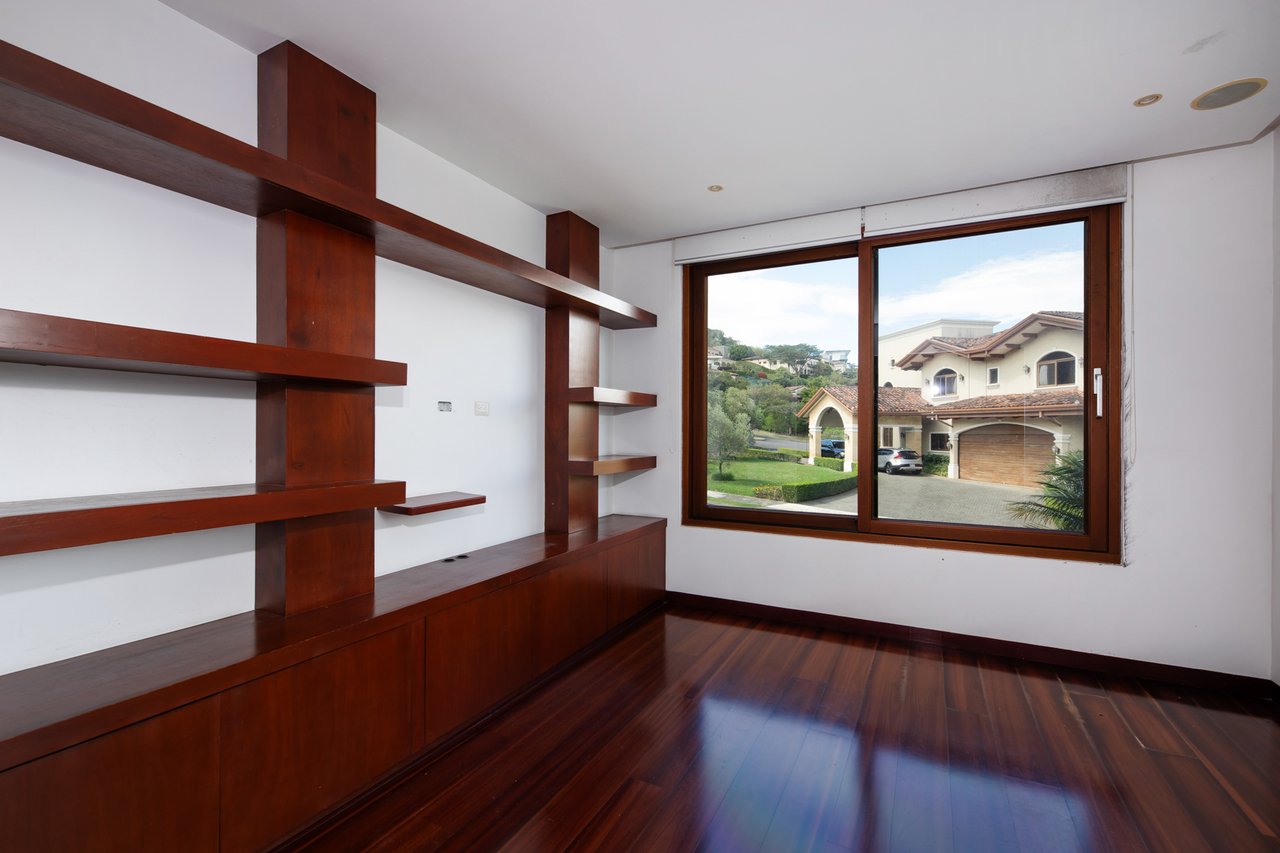 Modern Rented Estate, Escazu, San Jose