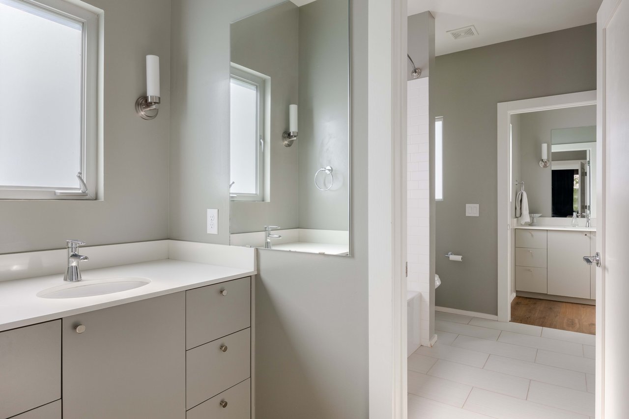 608 W Annie St # B
