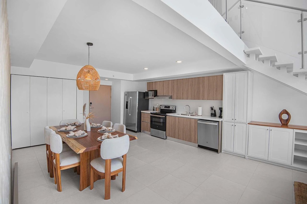 Luxury Oceanview Corner Penthouse, Jaco, Puntarenas