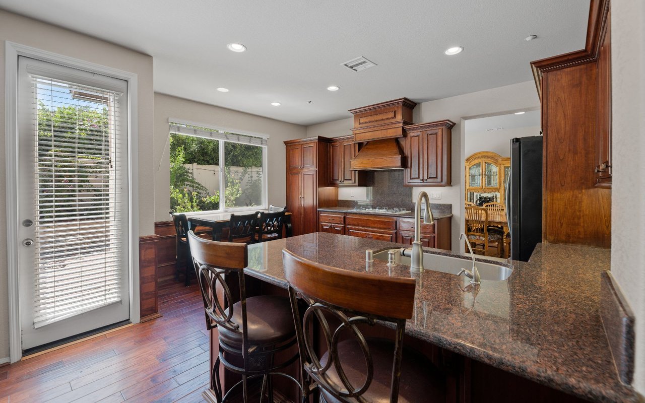 1273 Honeysuckle Avenue