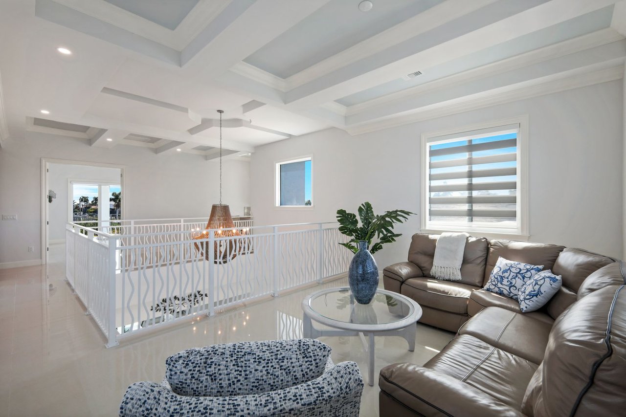 31 Manor Terrace, Marco Island