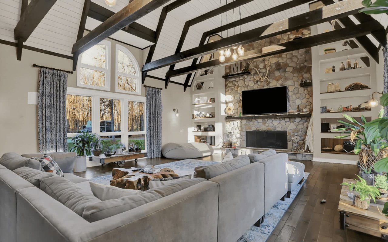 Luxury Homes for Sale in the Indy Area | August 2023
