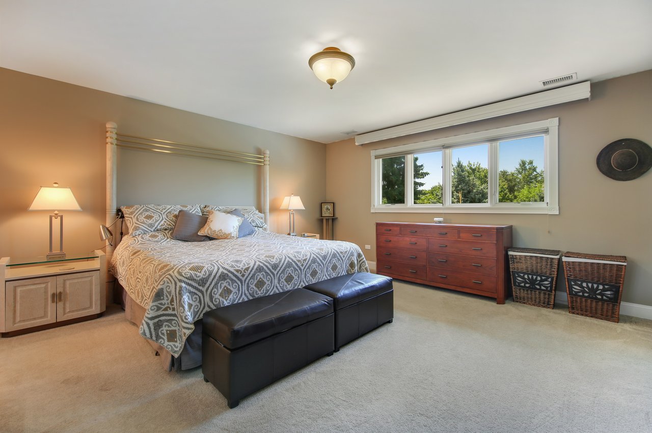 Beautifully Appointed Home Perfect For Entertaining