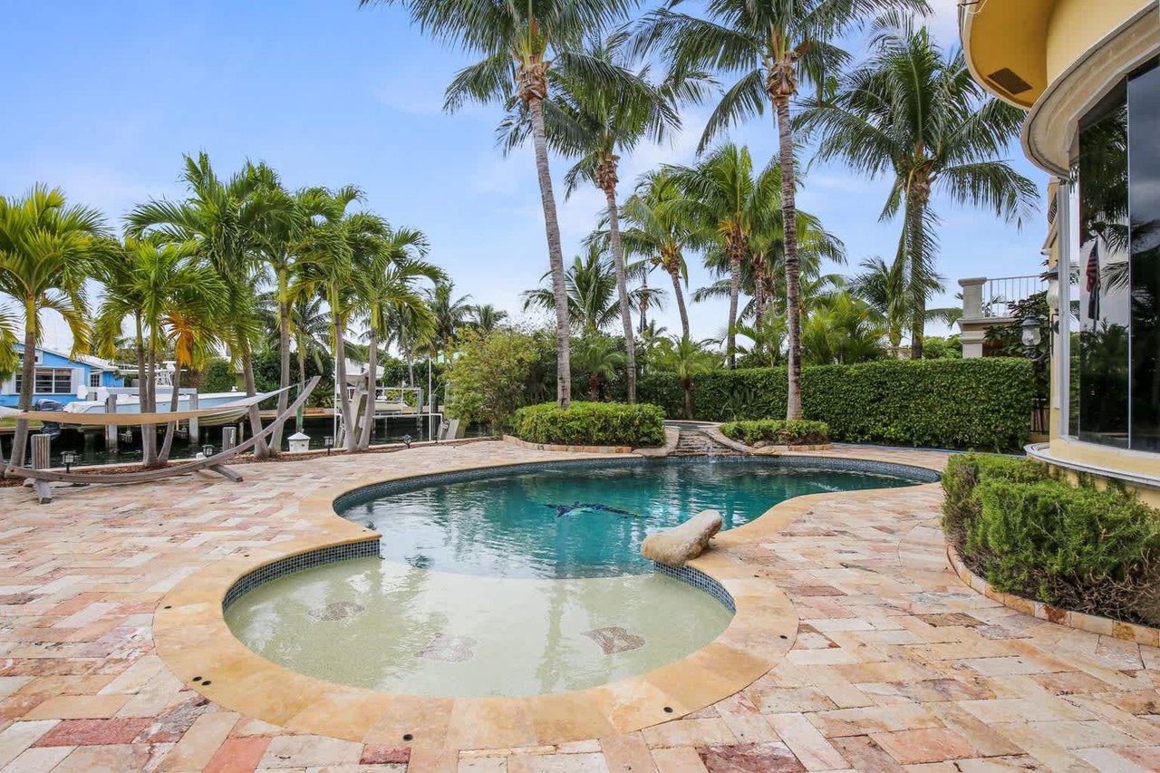 820 Ocean Inlet Dr