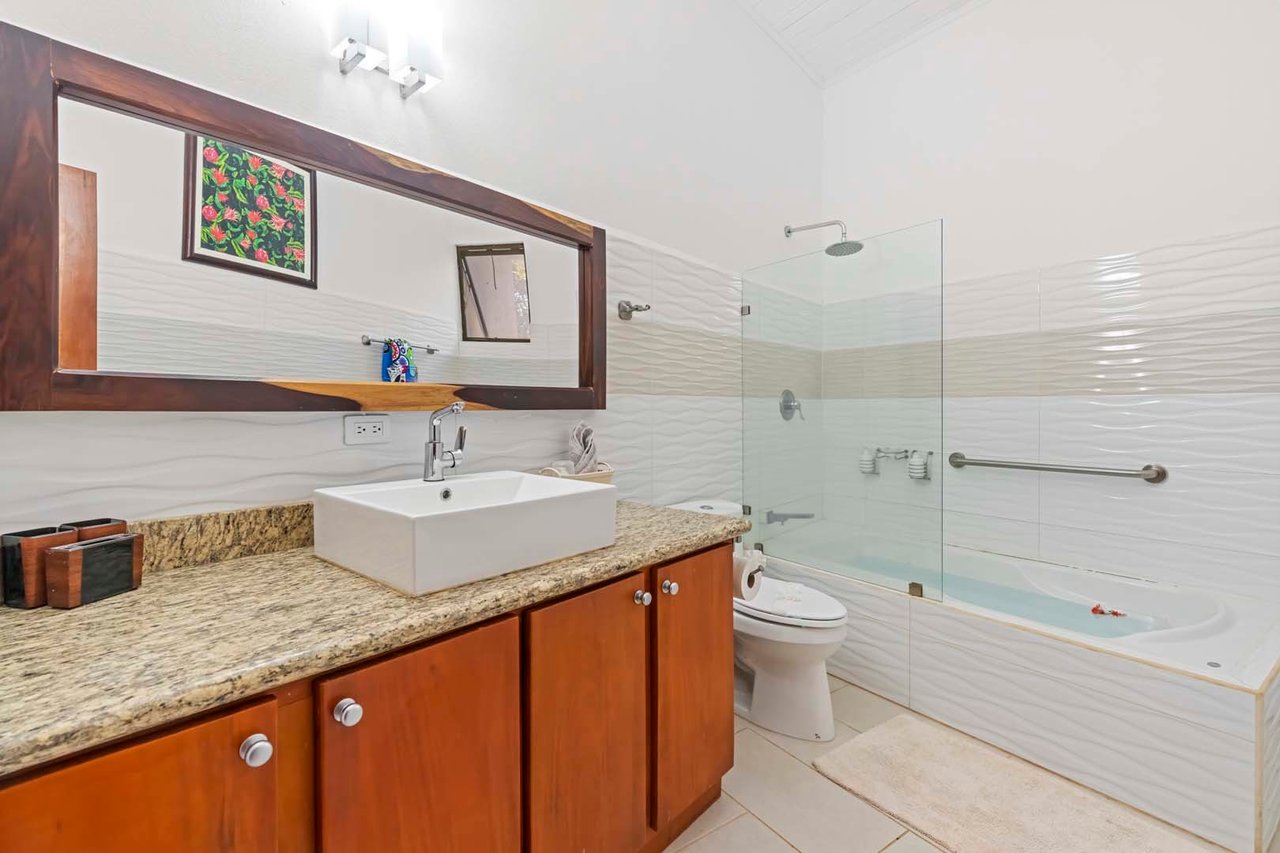 Multi Unit Apartment Complex, Tamarindo, Guanacaste