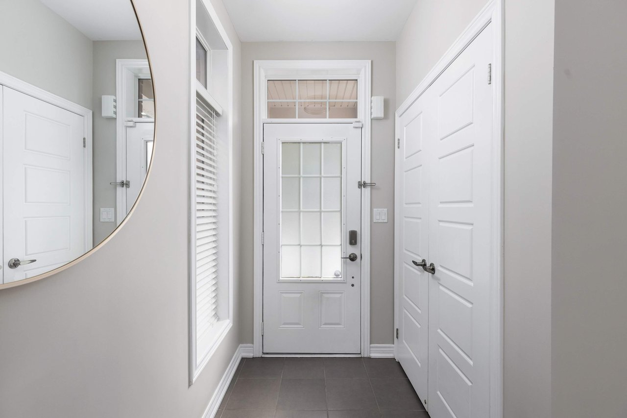 14-4165 Upper Middle Road Unit: 14