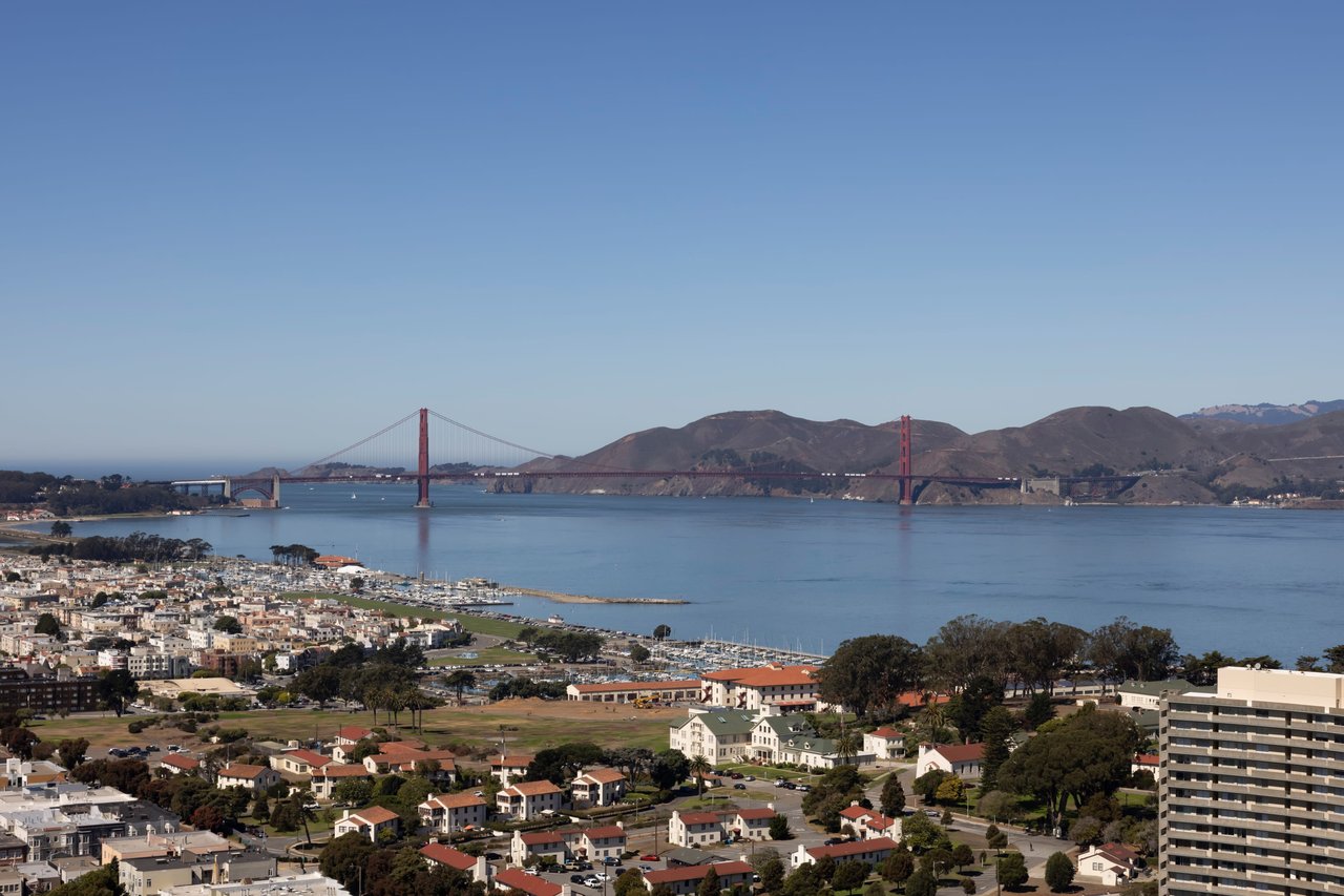 Jay Jeffers-Designed Bay View Apartment on Russian Hill